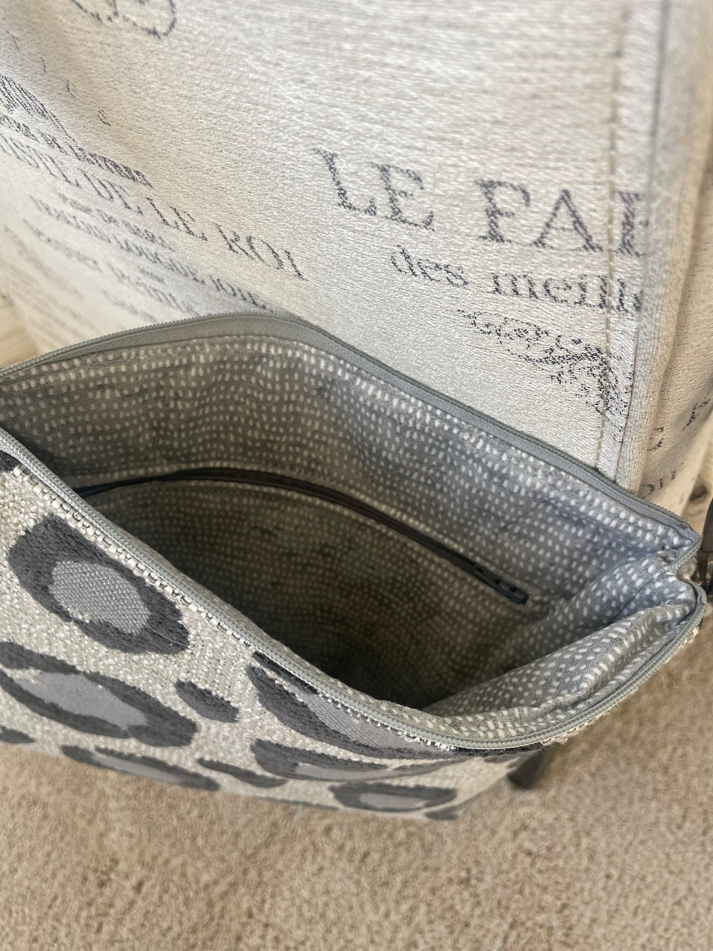 Cross Body Bag - Gray Animal Print