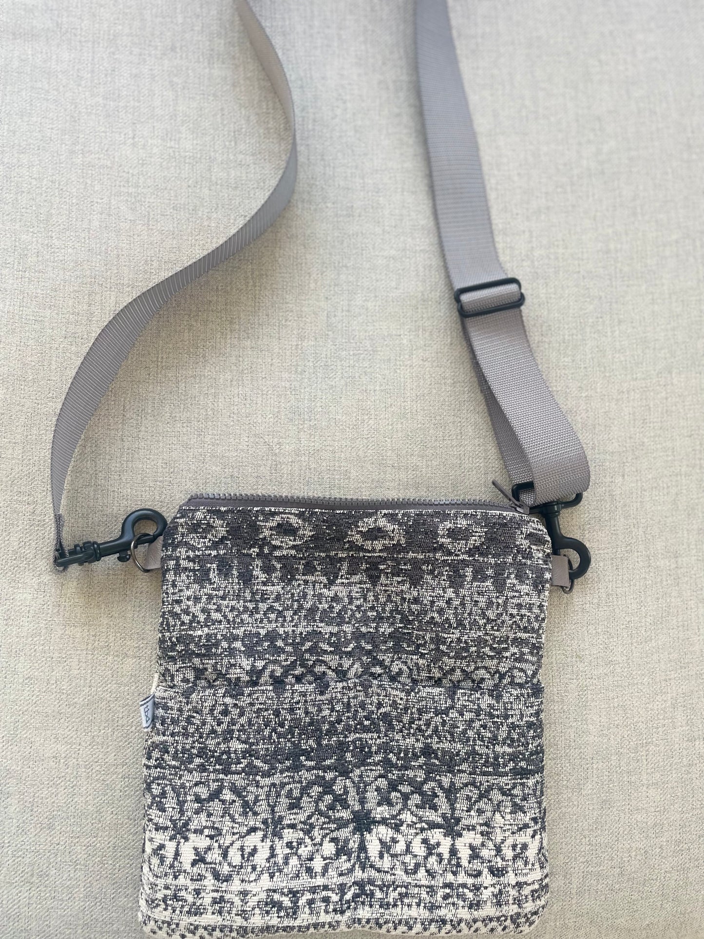 Cross Body Bag - Salt & Pepper