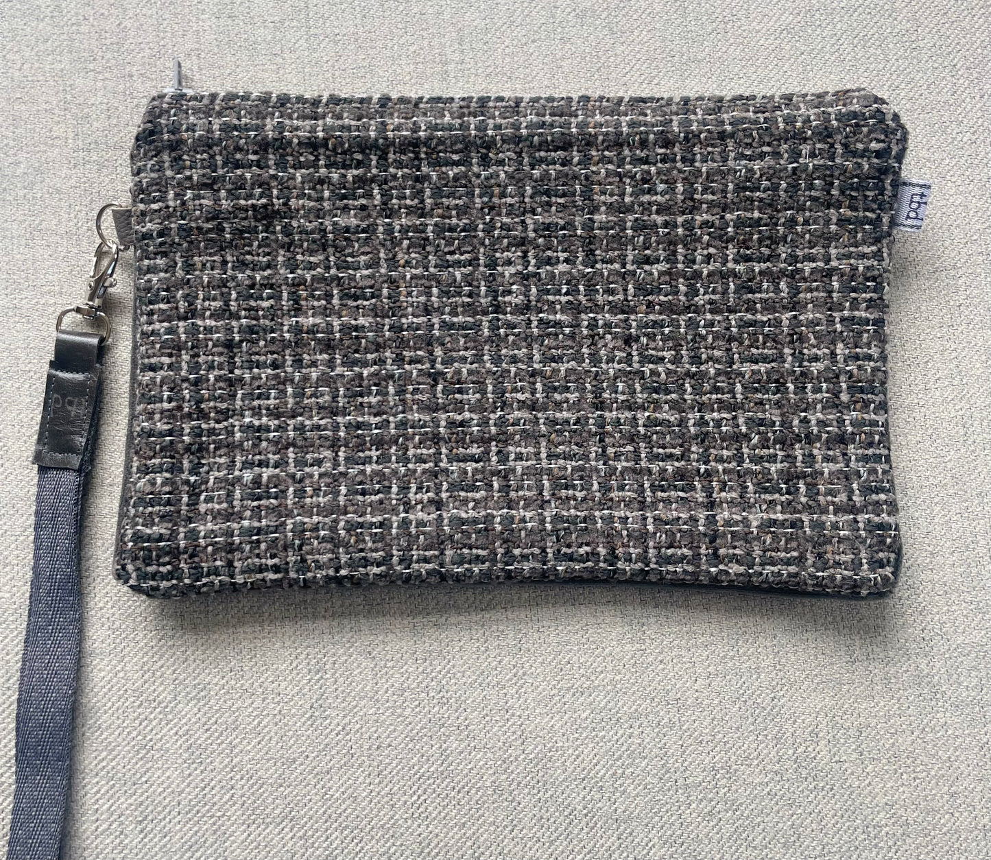 Clutch / Wristlet Gray Tweed